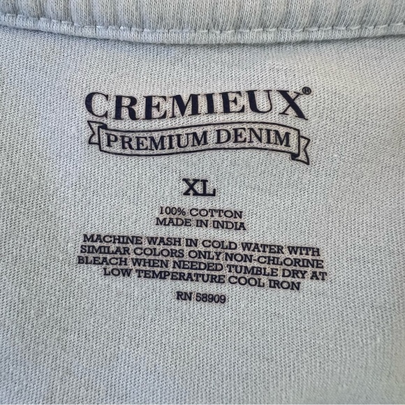 Cremieux Men’s Light Blue T-Shirt with Buffalo with Sunrise Print XL - Picture 6 of 8